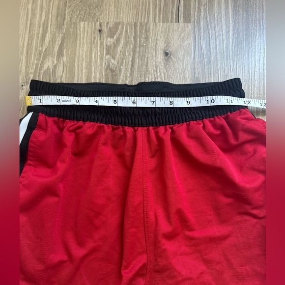 Boys Jordan Shorts - Picture 3 of 5